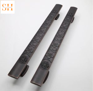 Tay nắm cửa chính hoa văn cổ điển nghệ thuật DH009