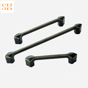 Tay nắm tủ hiện đại bằng đồng thau FHOFC866