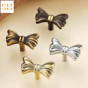 Núm tay nắm tủ đồng thau hình nơ kiểu Pháp NAMI75