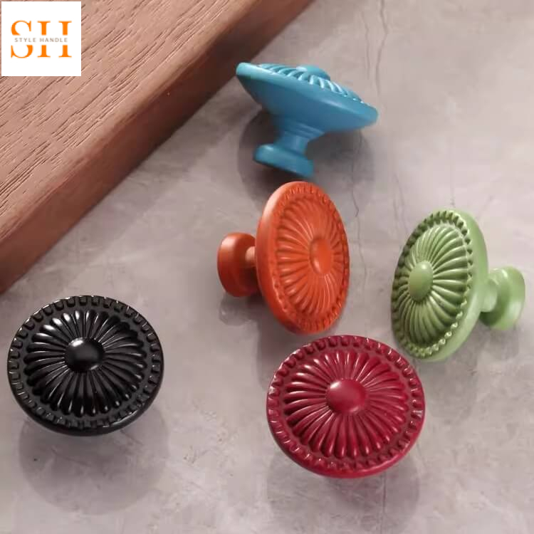 Núm tay nắm tủ hợp kim hoa cúc nhiều màu DHM935 4 Núm tay nắm tủ hợp kim hoa cúc nhiều màu DHM935 9