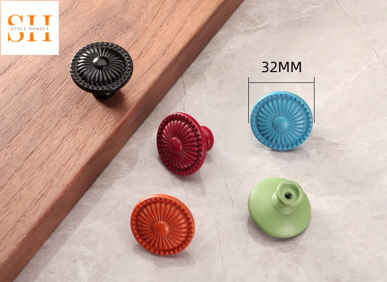 Núm tay nắm tủ hợp kim hoa cúc nhiều màu DHM935 6 Núm tay nắm tủ hợp kim hoa cúc nhiều màu DHM935 11