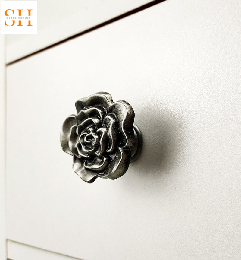 Núm tay nắm tủ hợp kim kẽm hoa hồng decor BGK1526 10 Núm tay nắm tủ hợp kim kẽm hoa hồng decor BGK1526 15