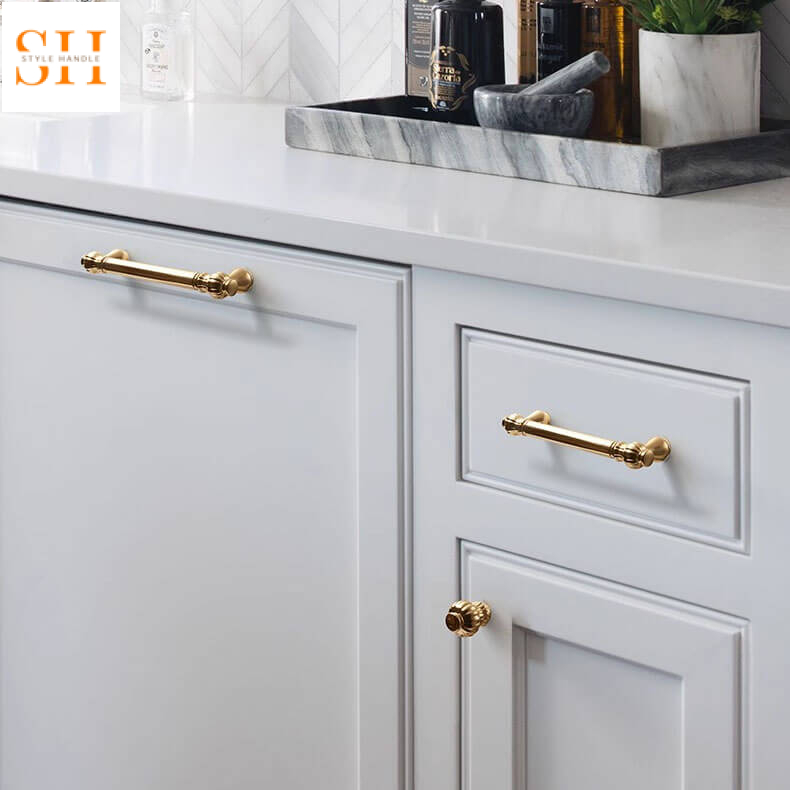 Tay nắm tủ hợp kim kẽm Châu Âu sang trọng S815 2 Tay nắm tủ hợp kim kẽm Châu Âu sang trọng S815 5