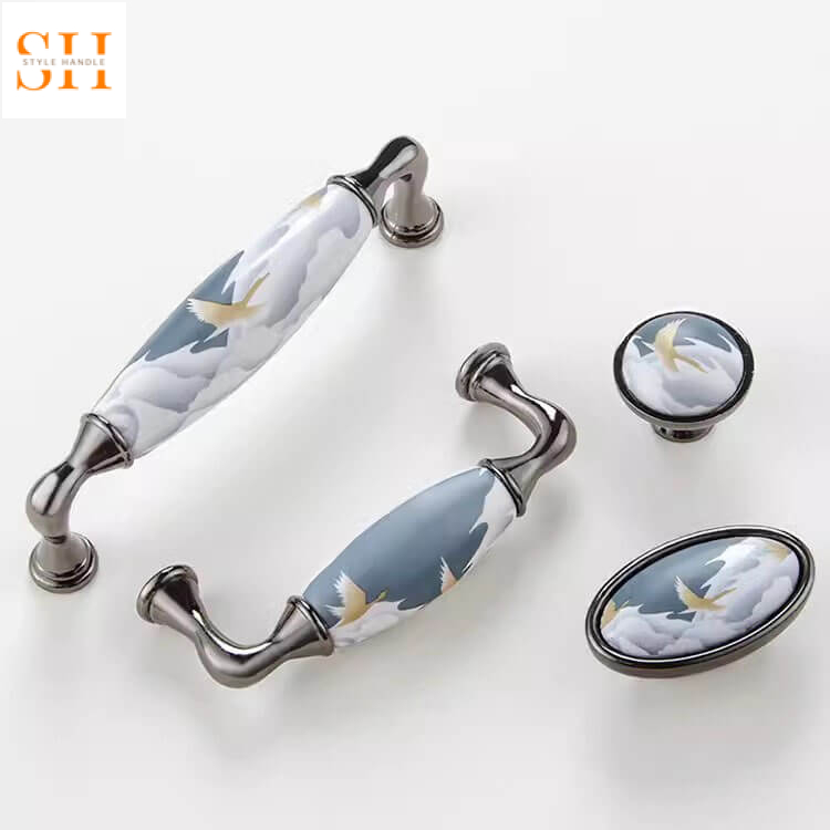 Tay nắm tủ gốm sứ họa tiết chim sải cánh MDB269 2 Tay nắm tủ gốm sứ họa tiết cao cấp MDB269 6