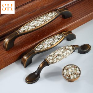Tay nắm tủ gốm sứ hoa văn tinh xảo SHN831