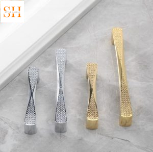 Tay nắm tủ hợp kim kẽm họa tiết nổi cao cấp M5061