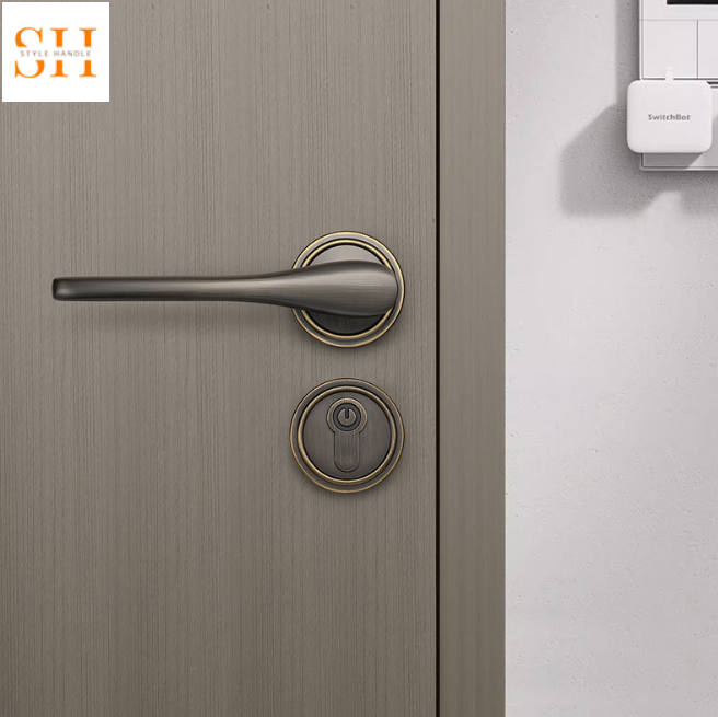 Khóa cửa bằng đồng thau kiểu Mỹ hiện đại F061