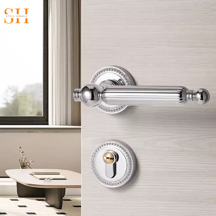 Khóa cửa tay gạt hợp kim kẽm kiểu Pháp SDM7095