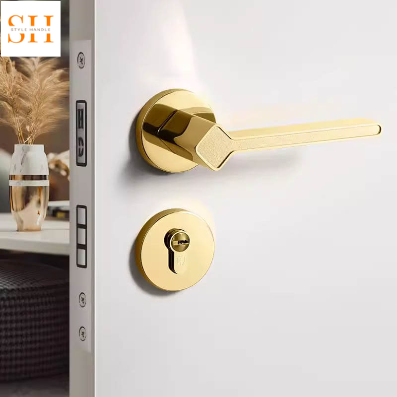 Khóa cửa tay gạt hợp kim màu vàng sang trọng SDM6677