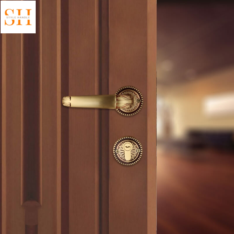 Khóa tay gạt cổ điển cho cửa gỗ bằng đồng ME0166 3 Khóa tay gạt cổ điển cho cửa gỗ bằng đồng ME0166 4
